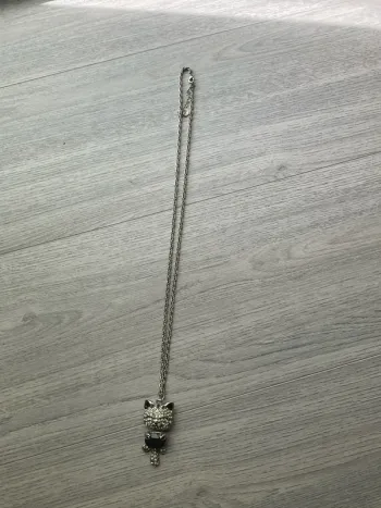 Collier chat en strass articulé