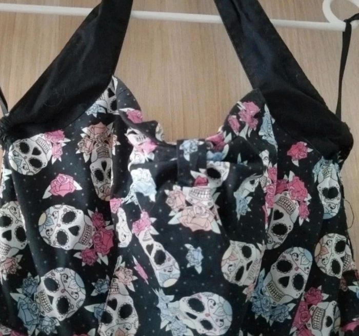 Robe skulls pin-up - photo numéro 3