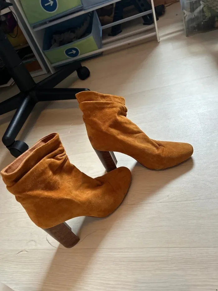 Boots Buffalo