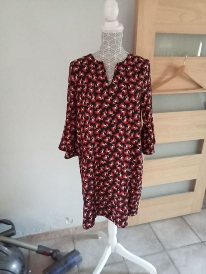 Robe col v fluide