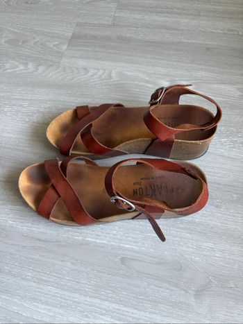 Chaussures sandales compensées taille 40
