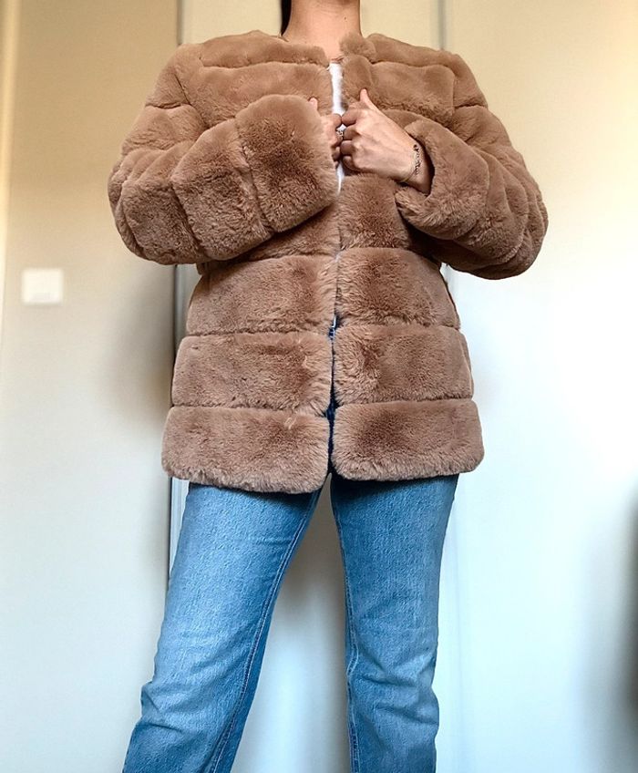 Manteau fausse fourrure