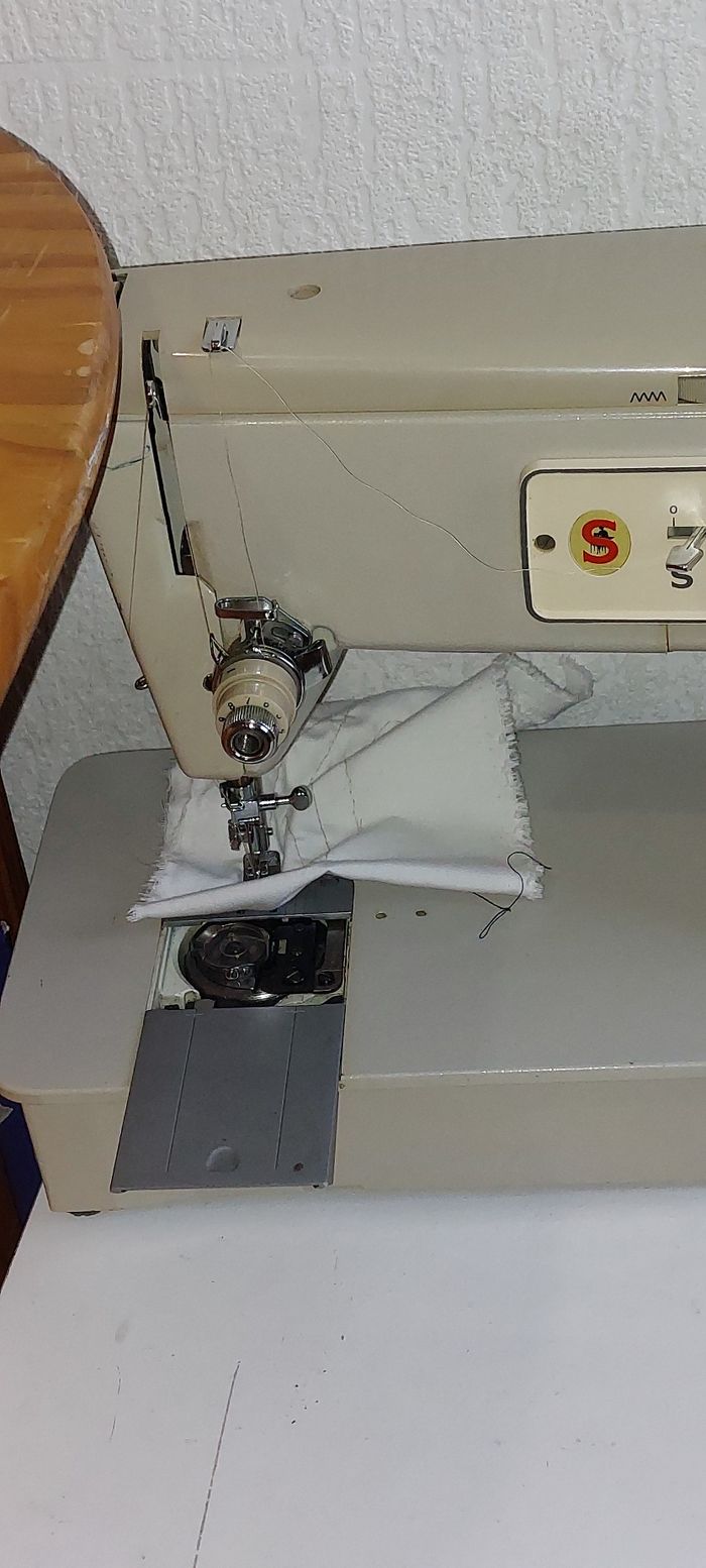 Machine à coudre singer ancienne - photo numéro 6