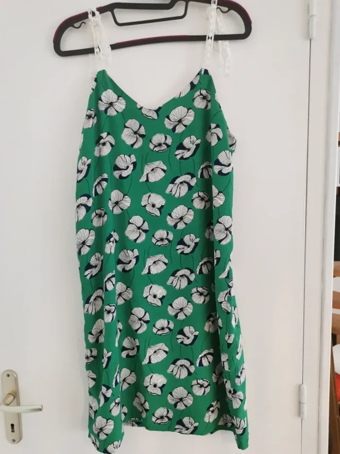 Robe verte fleurie – Taille 36