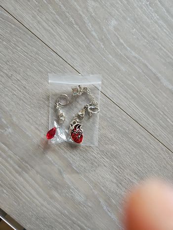 Boucles d'oreilles neuves