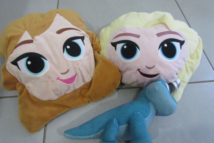 Peluches Reine des Neiges - photo numéro 3