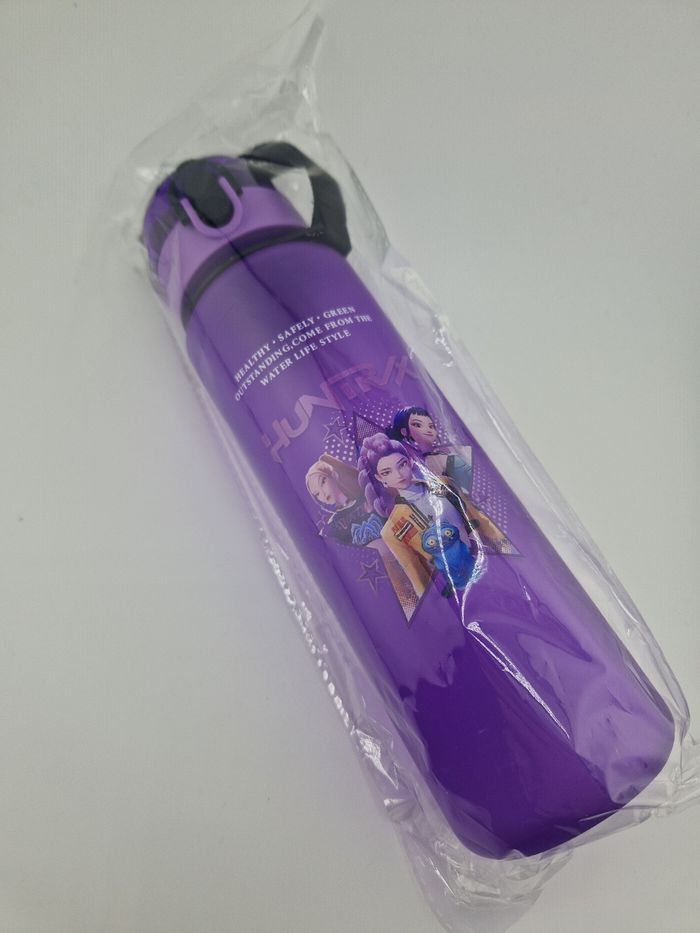 Gourde violette inspirée de l’univers KPOP Demon Hunters - photo numéro 3