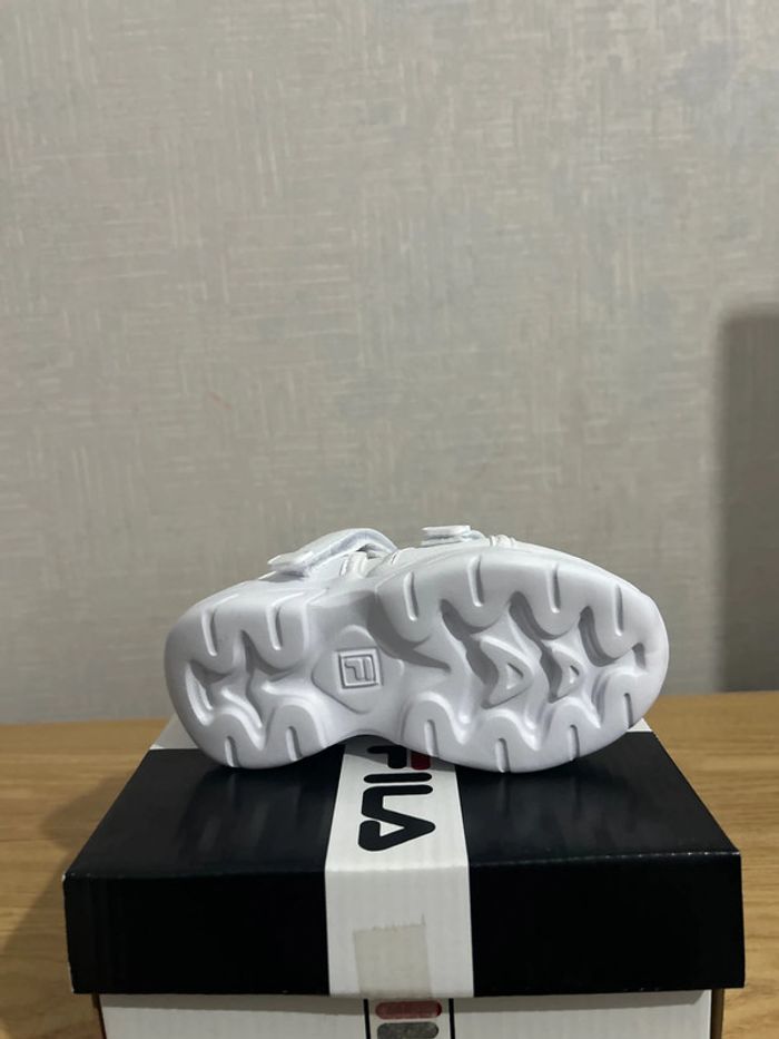 Baskets ouvertes Fila Ray sandal blanches grises 24 7UK - photo numéro 5