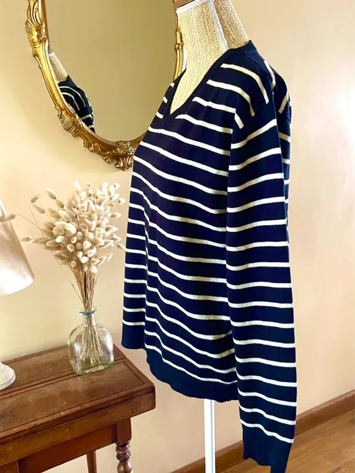 Pull marin col v rayures noir blanc coupe droite manches longues casual chic intemporel - photo numéro 4