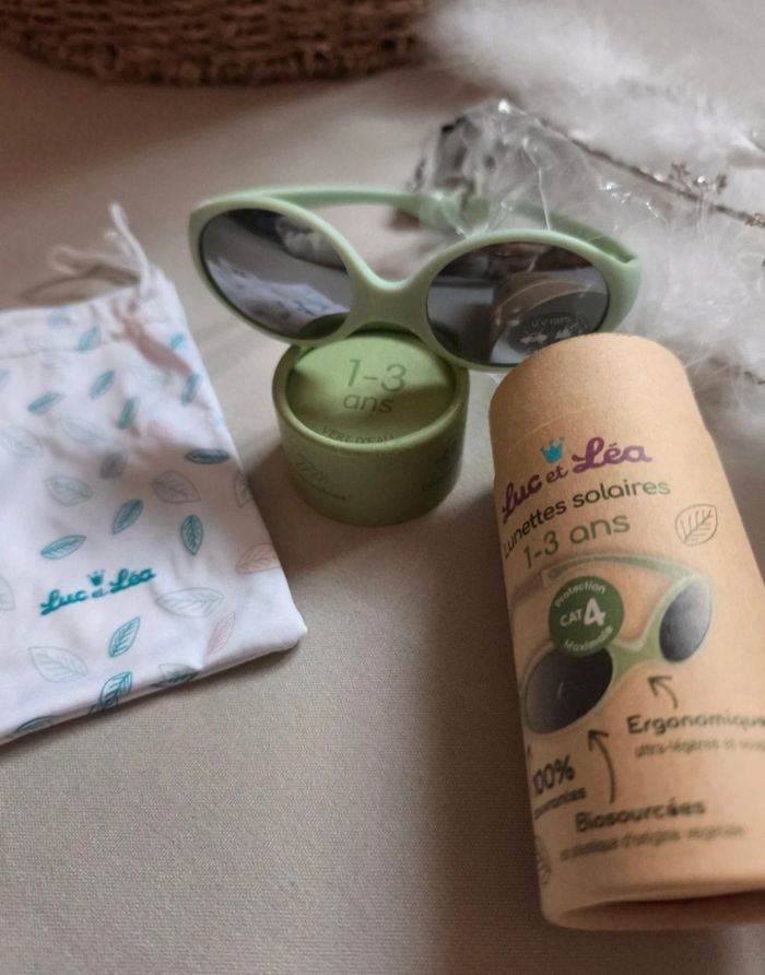 Lunettes de soleil végétales Vert d'eau 1/3 ans🍃 luc et Léa - photo numéro 3