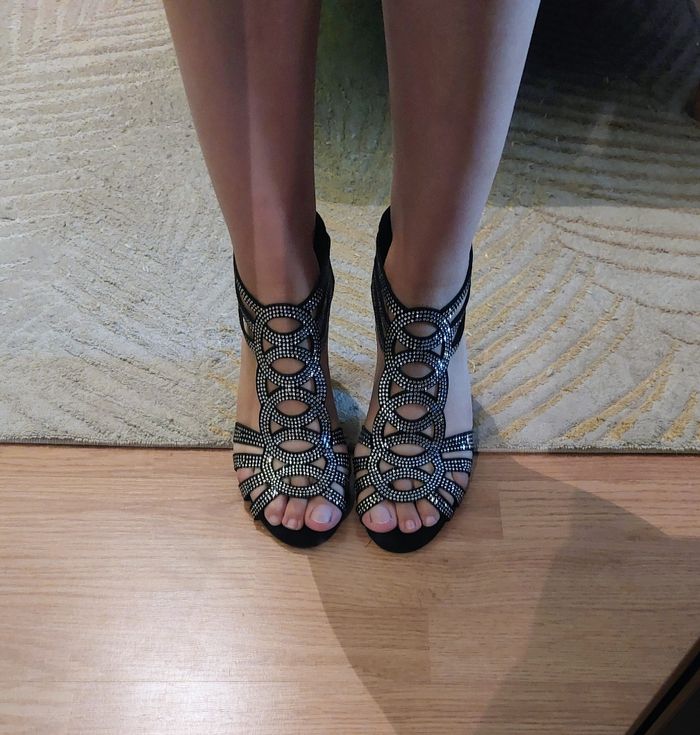Sandales à talons noires avec strass NEUVES, très  classes - photo numéro 3