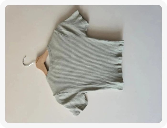 tops court Pull & Bear vert taille M - photo numéro 2