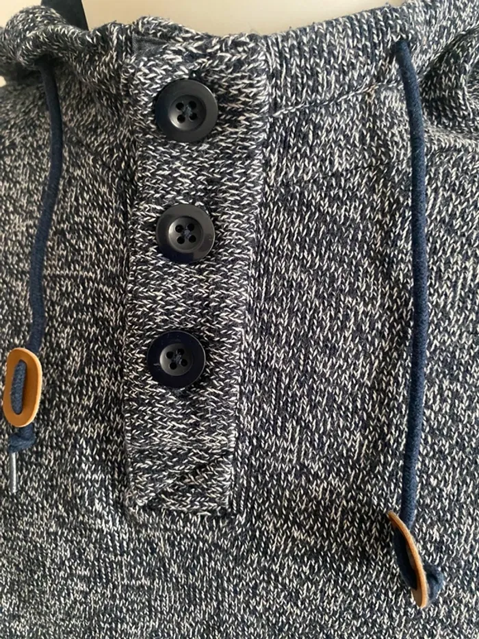 Pull à capuche - photo numéro 2