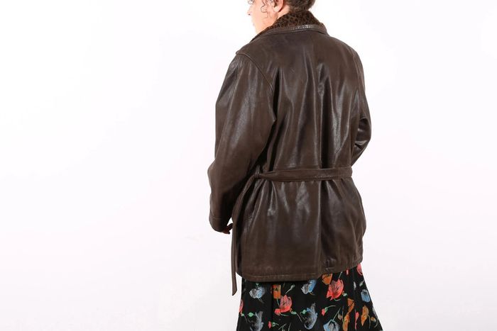 Adorable manteau vintage 80's en cuir motif léopard sur le col (#240488) - photo numéro 7