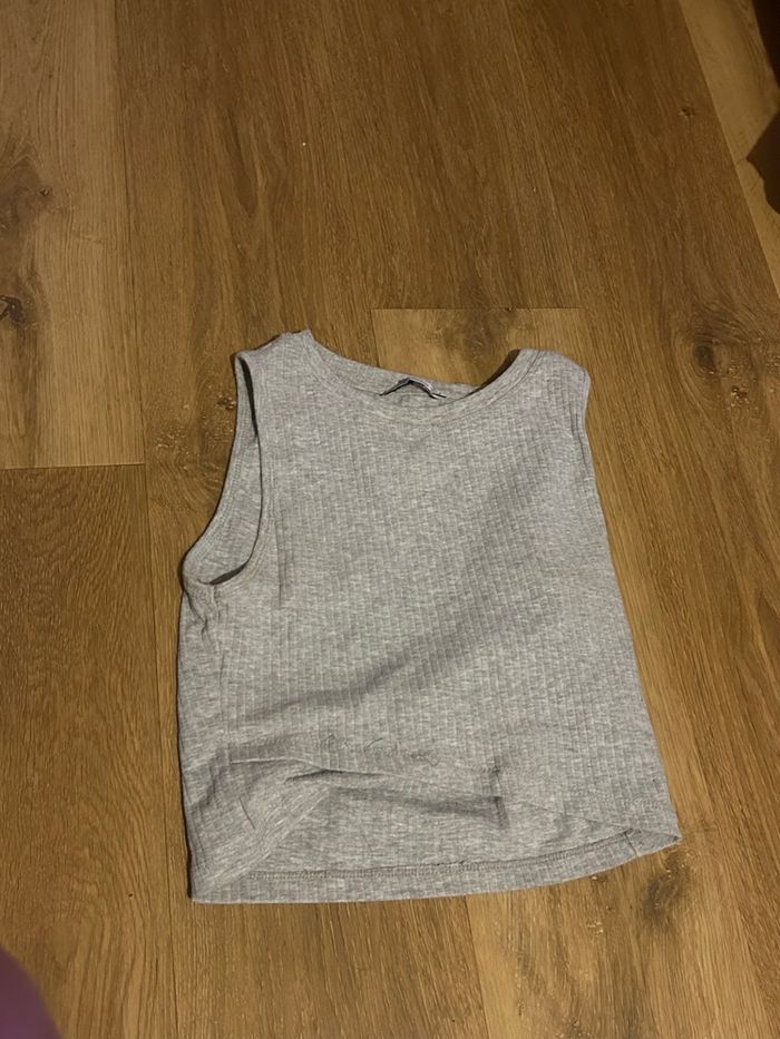 Débardeur gris stradivarius taille M - photo numéro 2