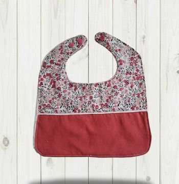 Bavoir classique Création fait main artisanale 