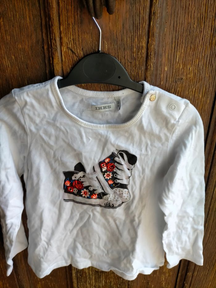 Très beau tee shirt IKKs 4 ans - photo numéro 1