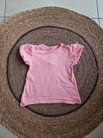 Joli tee-shirt manches courtes Gémo taille 24 mois