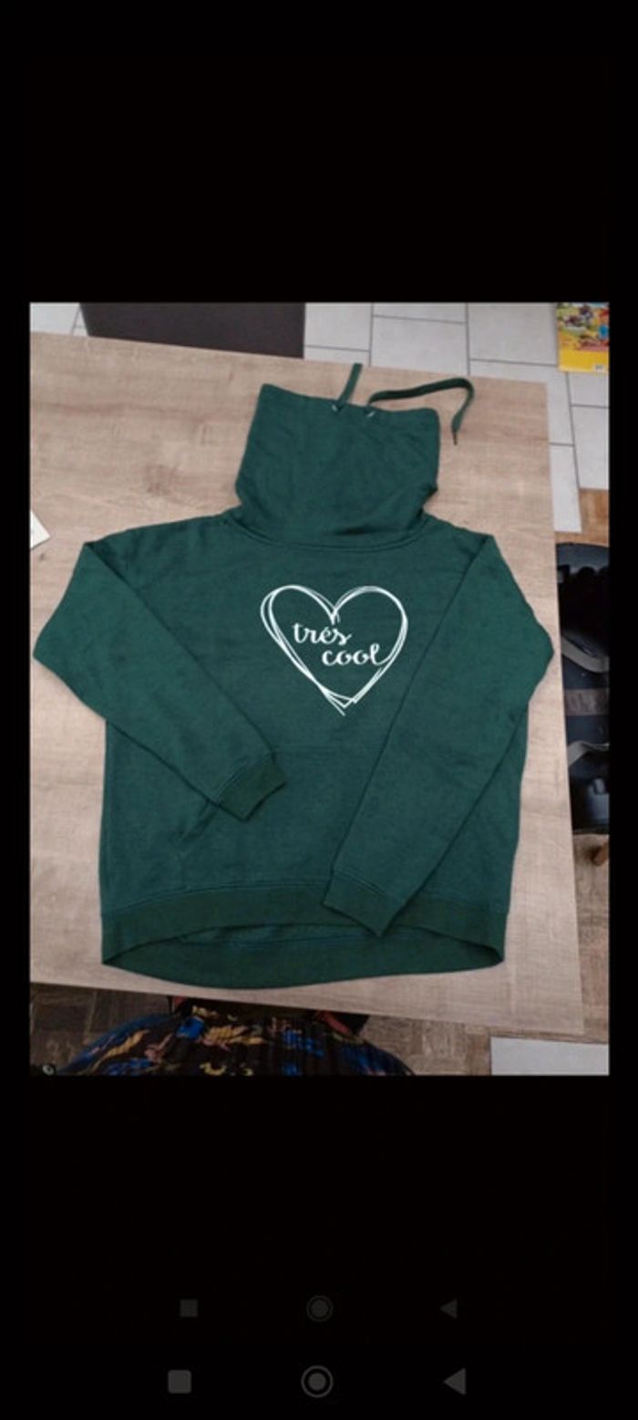 Sweat Primark taille 40