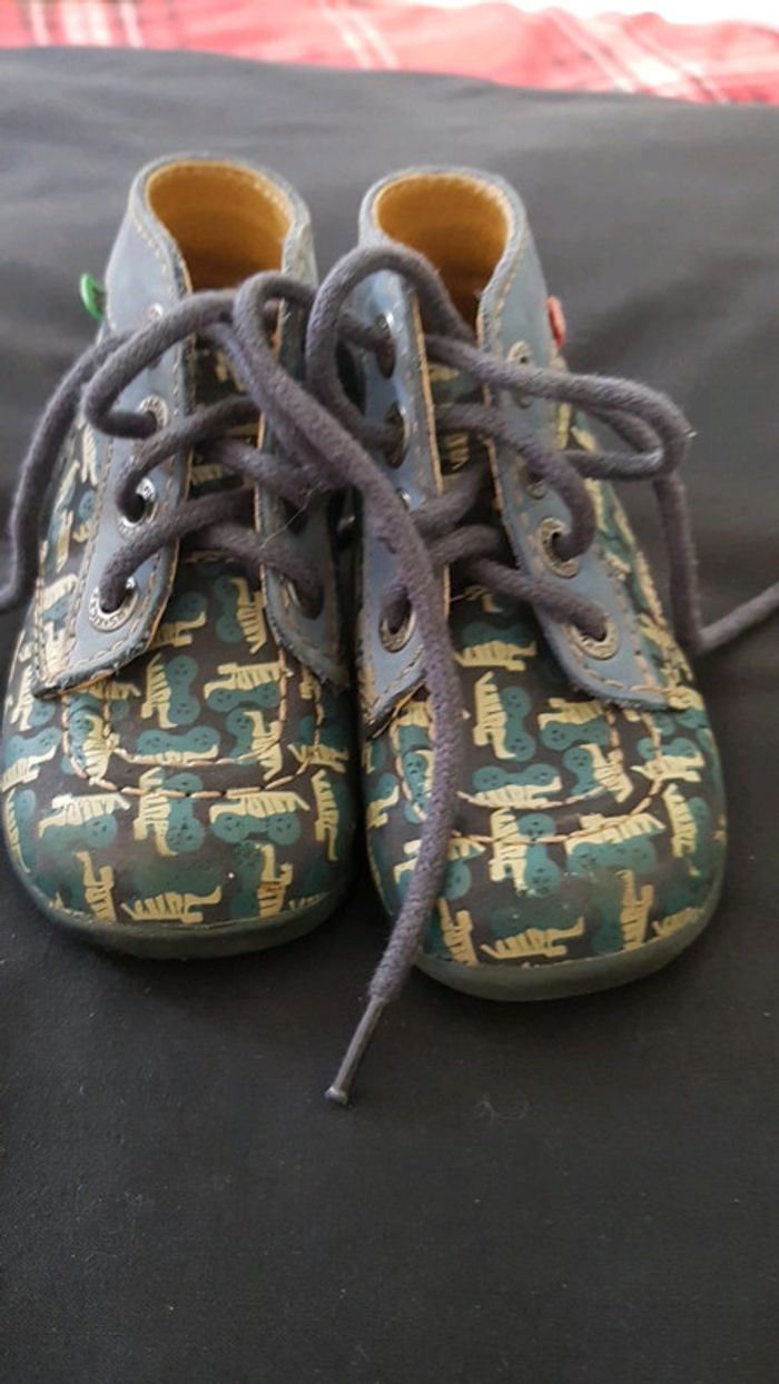 Bottillons de marche kickers cuir garçon p.22 - photo numéro 3