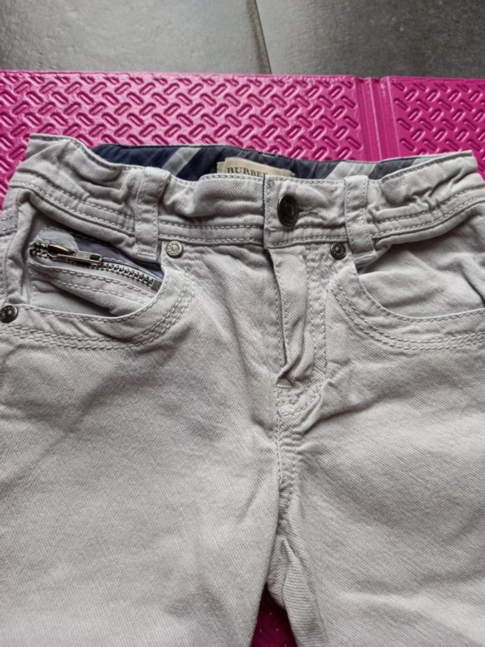 Jean neuf - photo numéro 2