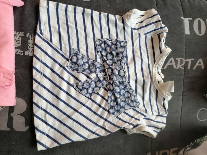 Lot vêtement 6mois - photo numéro 4