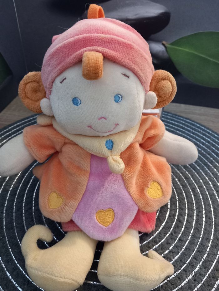 Peluche poupée boîte à musique 
Nicotoy 25cm - photo numéro 3