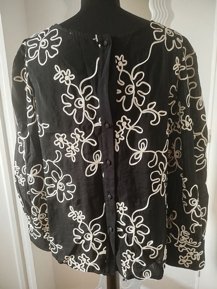 Blouse noire et blanche - photo numéro 4