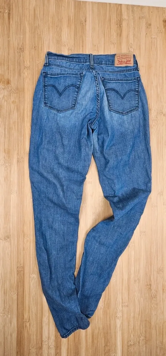 Levi's 710 super skinny T:34 - photo numéro 2