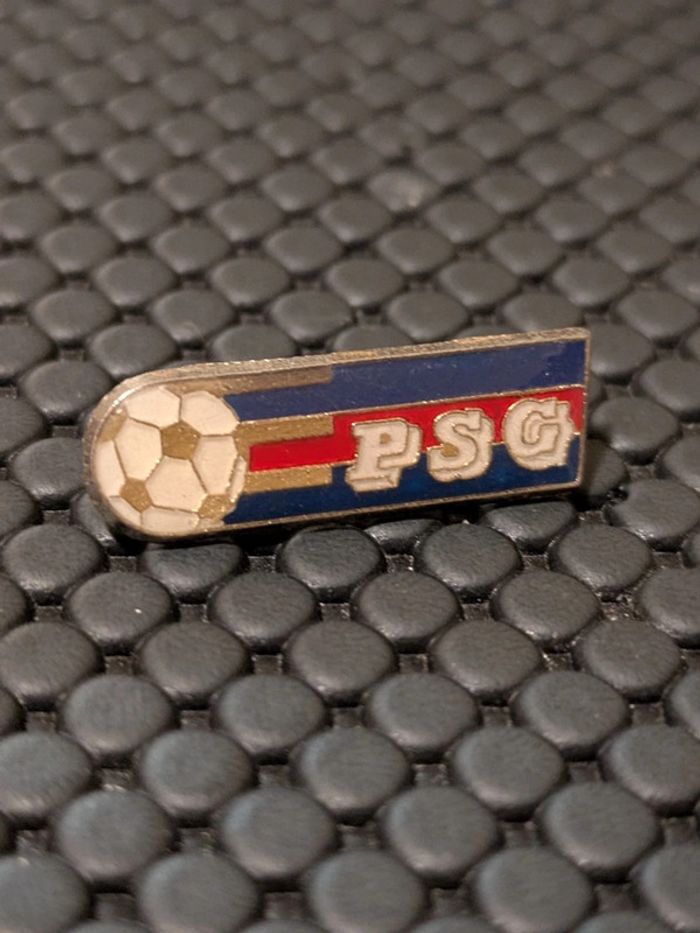 Pin's Football Paris Saint-Germain PSG France