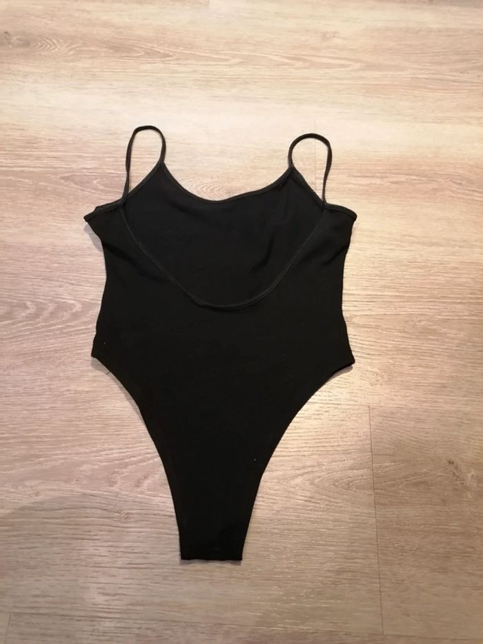 Body noir - photo numéro 4