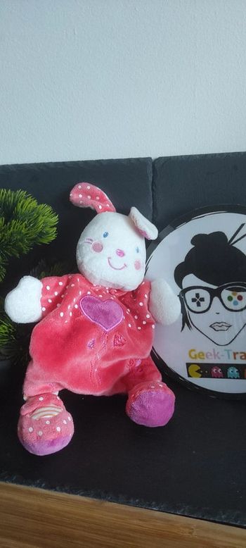 Doudou plat lapin blanc rose pois coeur nicotoy grelot ballon orange