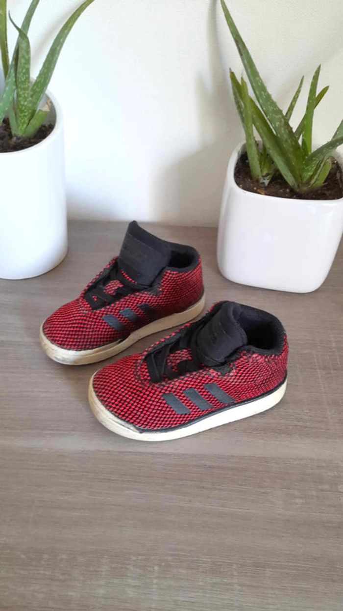 Baskets Adidas pointure 24 - photo numéro 4