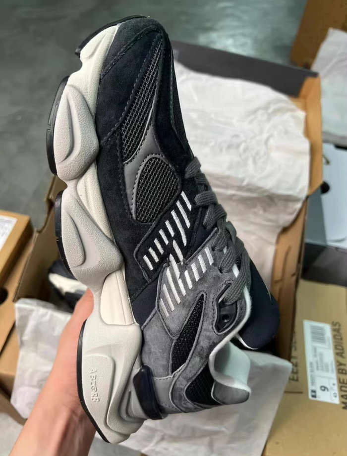 New Balance 9060 Noir et Gris 45 - photo numéro 7