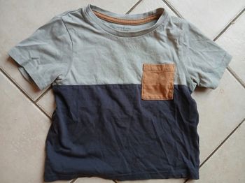 T-shirt 4ans 
104 cm