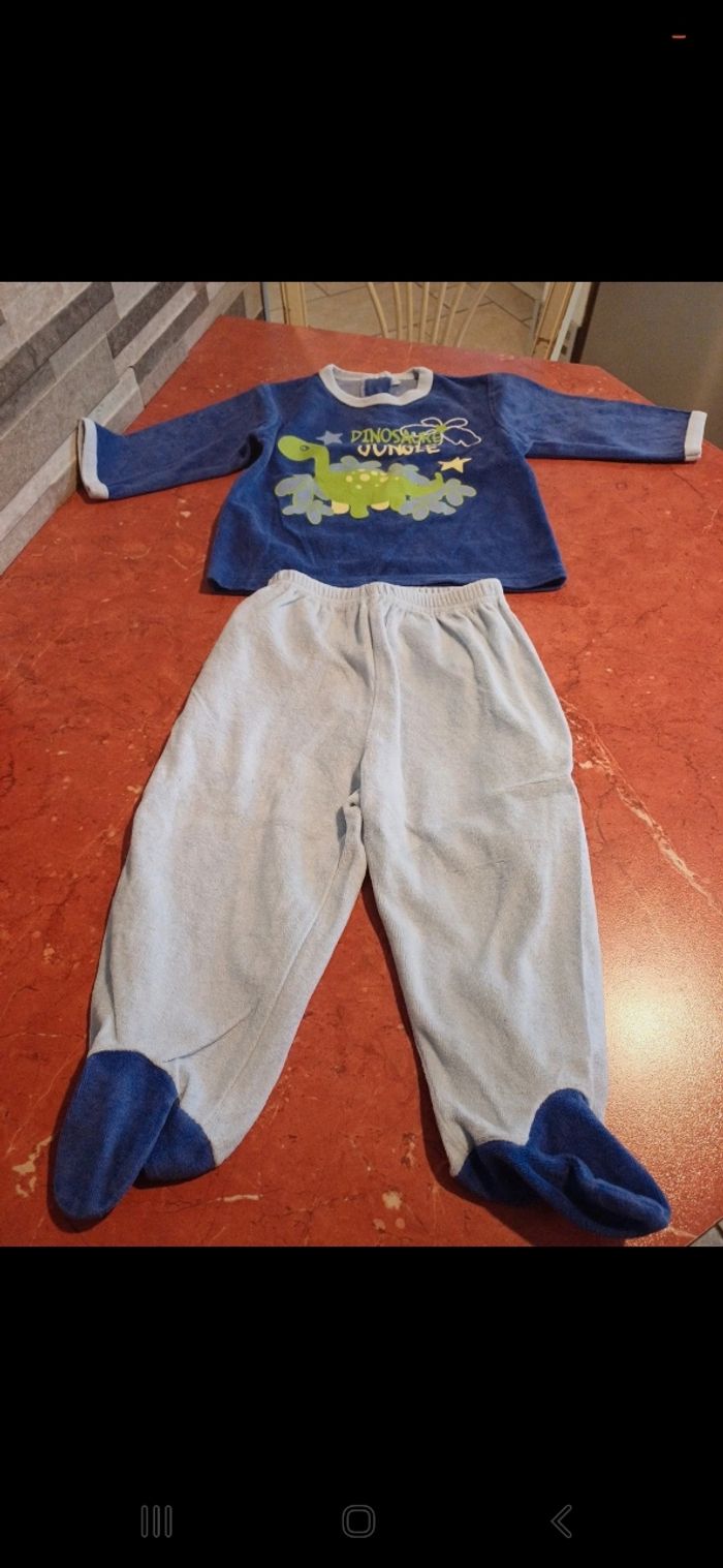 Pyjama bébé taille 12 mois - photo numéro 4