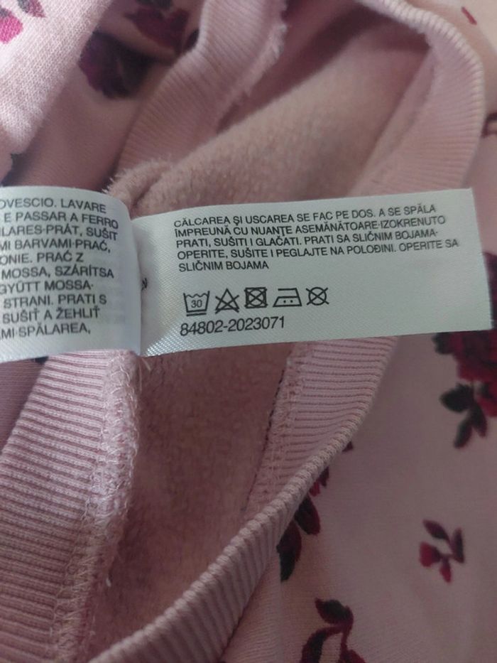 Sweat C&A taille 14 ans - photo numéro 5