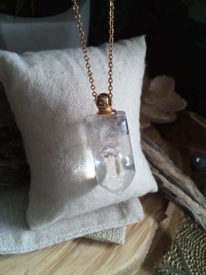 Collier pointe en pierre de cristal de quartz - photo numéro 3
