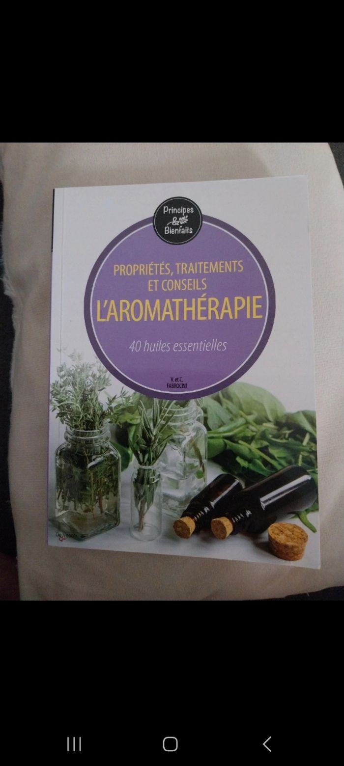 Livre neuf "l'aromatherapie"