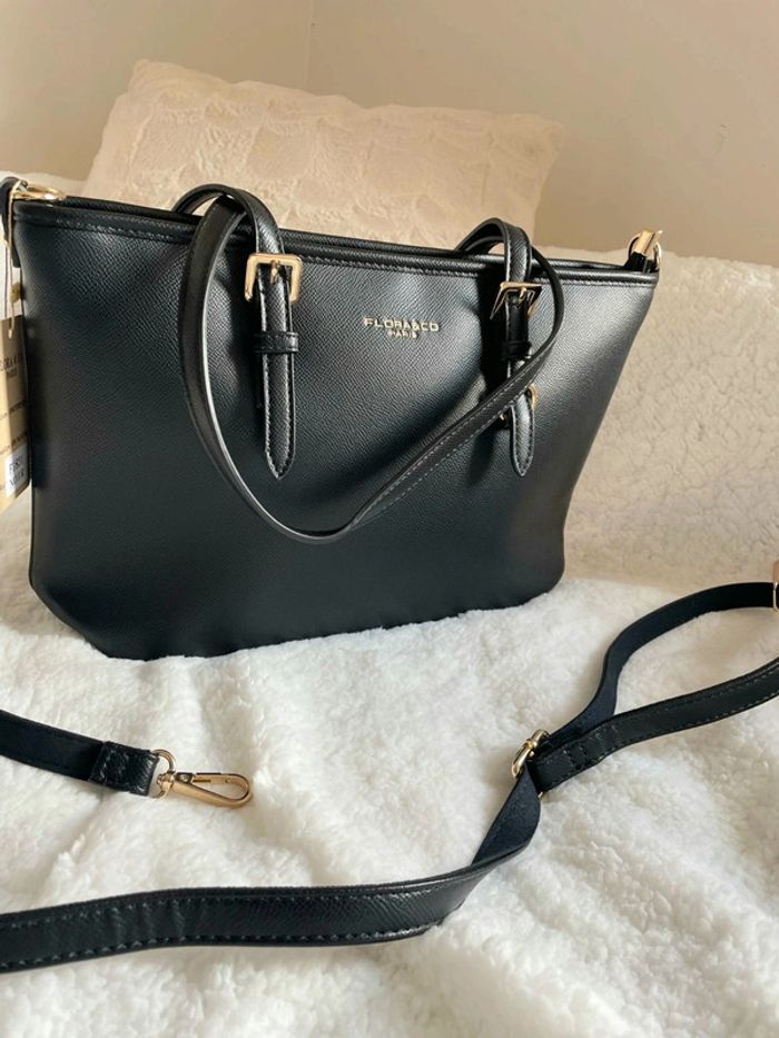 Sac à main noire en cuir synthétique - photo numéro 7