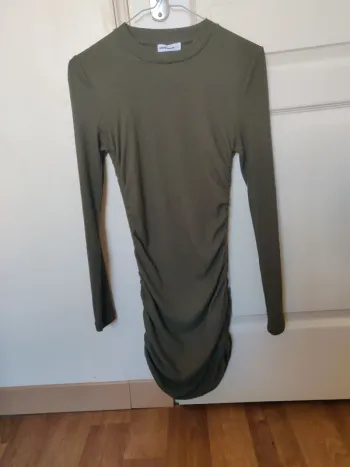 Robe kaki