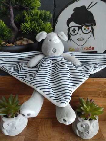 Doudou Chien Cocard Gris Rayures Bleu Jambe Obaibi Marin #geektradedoudou