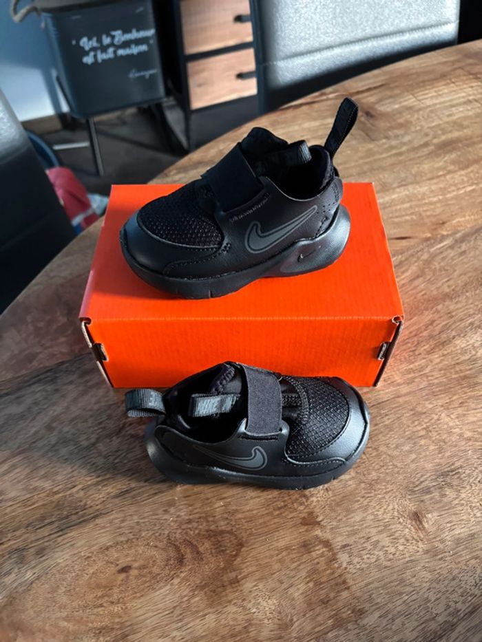 Baskets Nike P.19,5 Neuves unisex - photo numéro 8