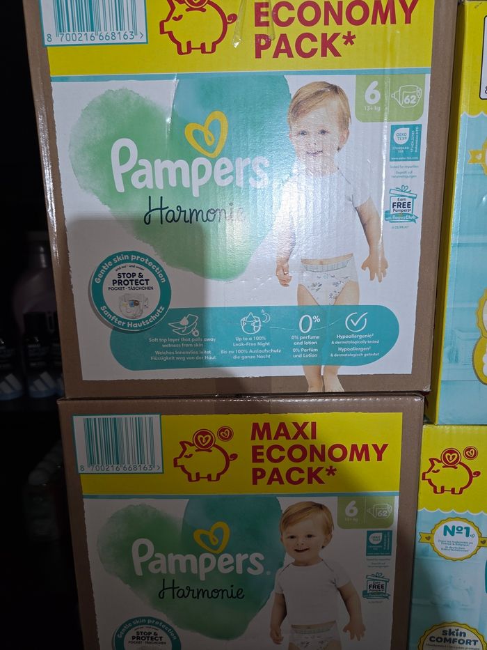Lot couches pampers - photo numéro 7