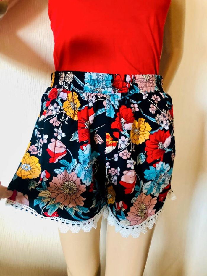 🌸🌿Short estival Fleuri avec dentelle Multicolor floral lace summer shorts🌿🌸 - photo numéro 4