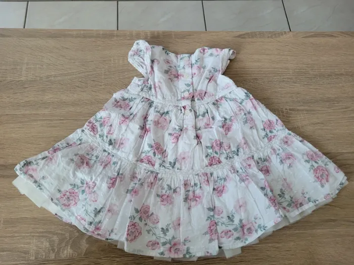 Lot de 2 robes en 9 mois - photo numéro 3