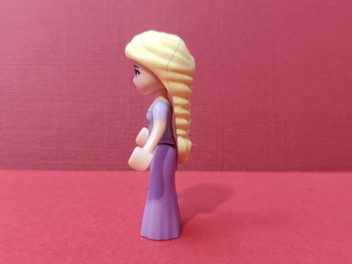 Figurine Lego Disney Raiponce - très bon état - authentique Lego - photo numéro 5