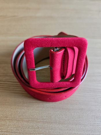 Ceinture rouge daim 100 cm neuve