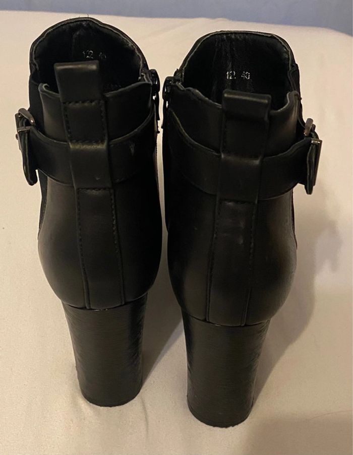 Bottillons noirs - photo numéro 2