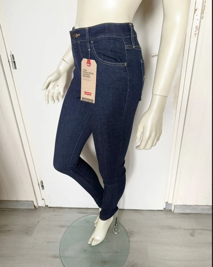 Jean Levi’s 720 Super Skinny – Taille 26/32 – Bleu brut – Neuf avec étiquette - photo numéro 16
